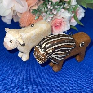 Vintage 2003 Wood Hand Carved Lion & Lamb Folk art Hanging Or Display 3”